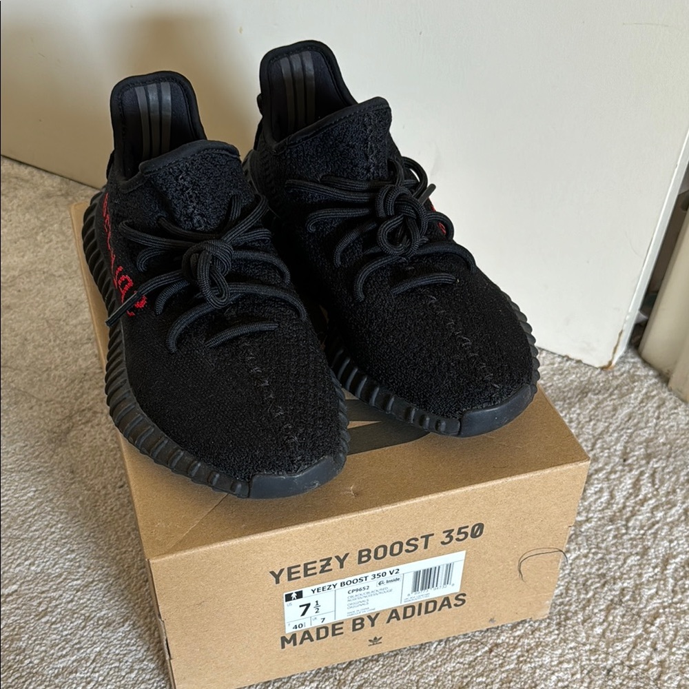 Adidas Yeezy Boost 350 V2 Core Black Red
